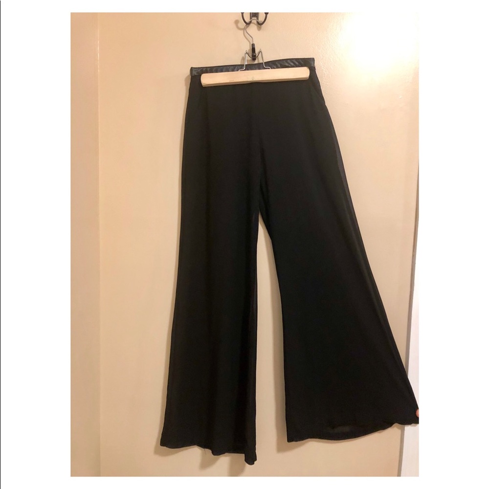 Sheer Black Flare STUNNERS💥